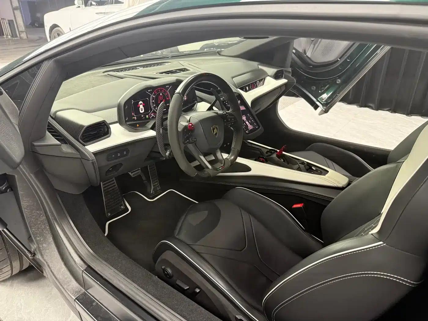 Revuelto 2023 6.5L PHEV Standard Edition — миниатюра 9