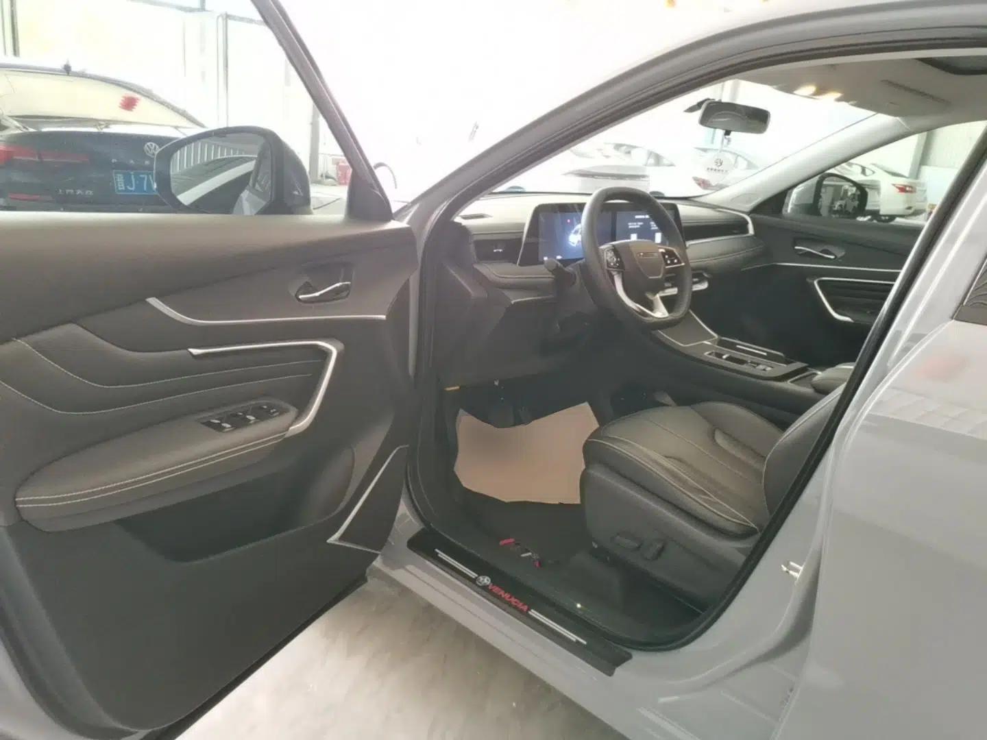 Venucia V DD-i 2023 60km iD Version — миниатюра 19