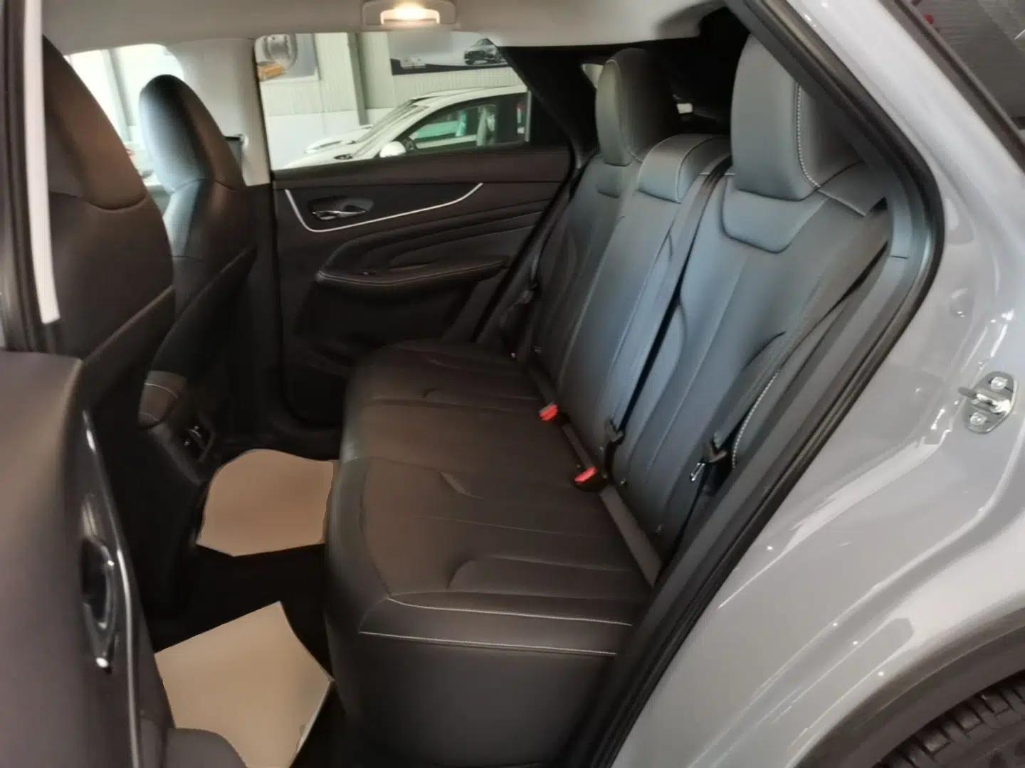 Venucia V DD-i 2023 60km iD Version — миниатюра 20
