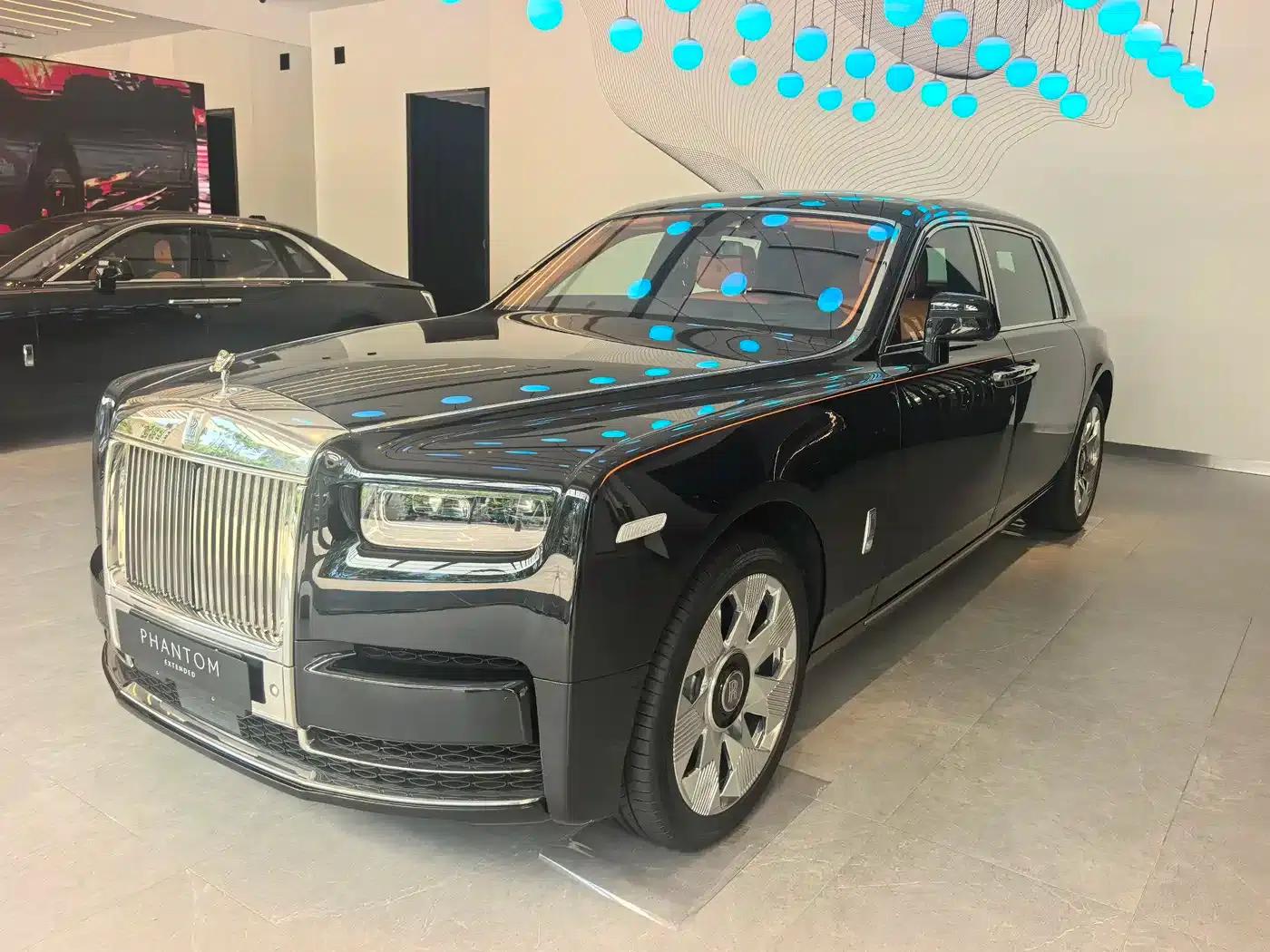 2024 Phantom Long Wheelbase Series II — миниатюра 2