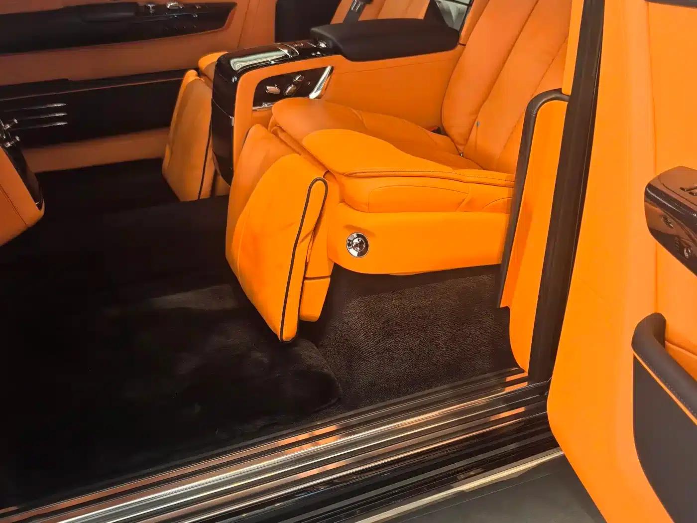2024 Phantom Long Wheelbase Series II — миниатюра 10