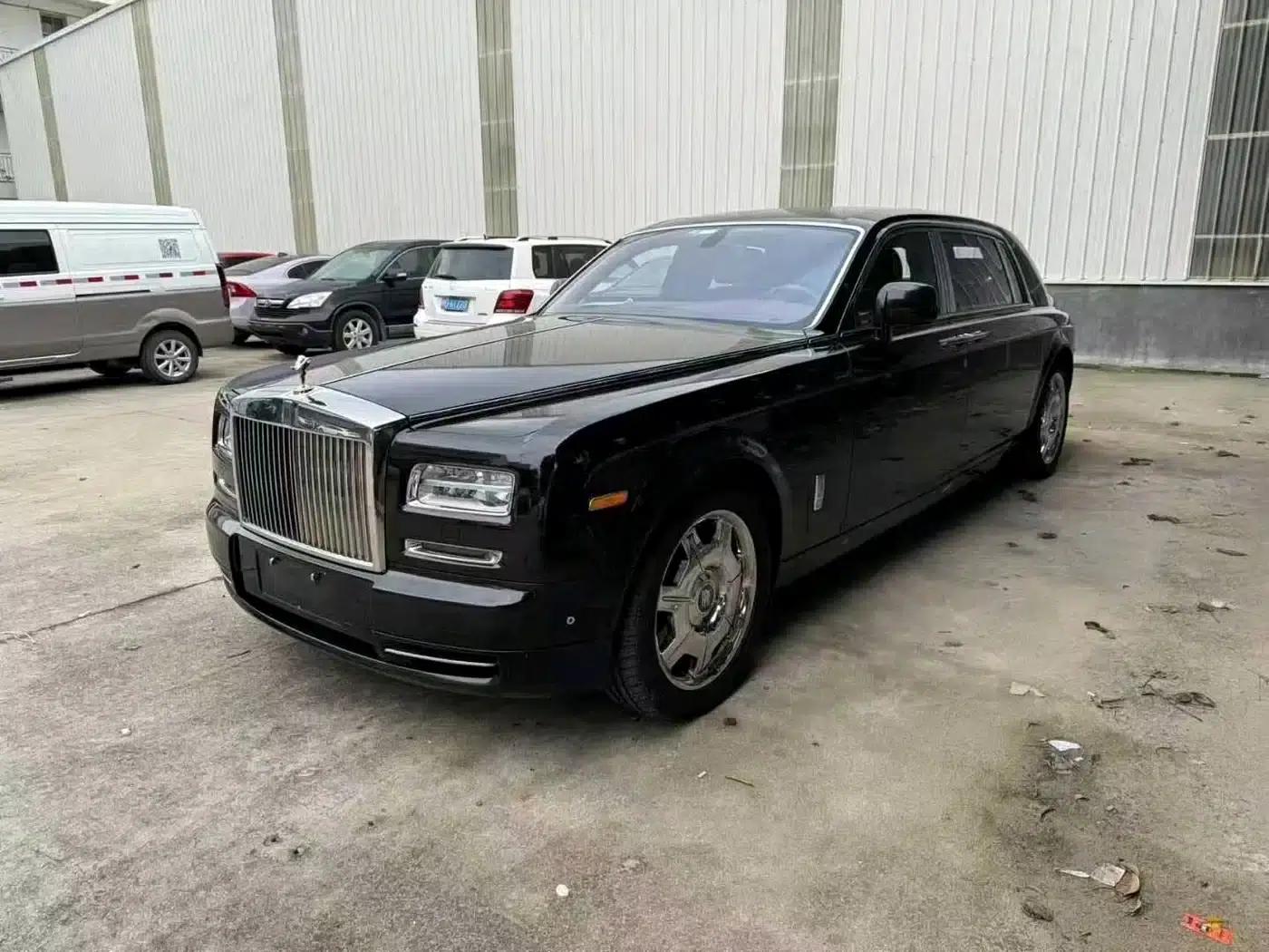 2006 Phantom 6.7L Extended Wheelbase (EWB) — миниатюра 1