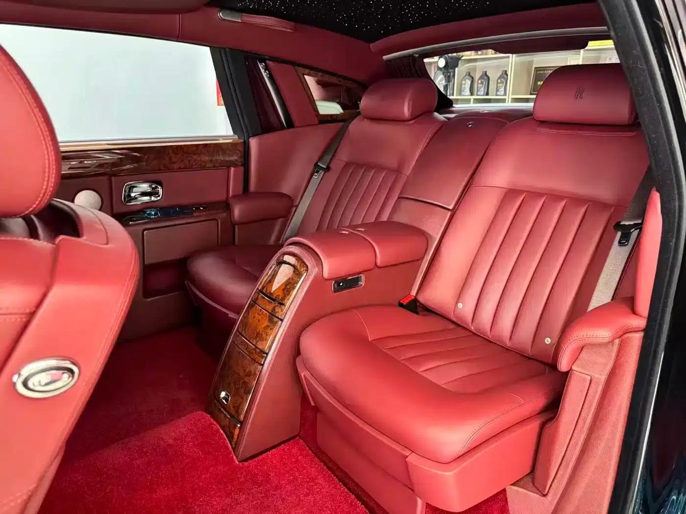 2006 Phantom 6.7L Extended Wheelbase (EWB) — миниатюра 6