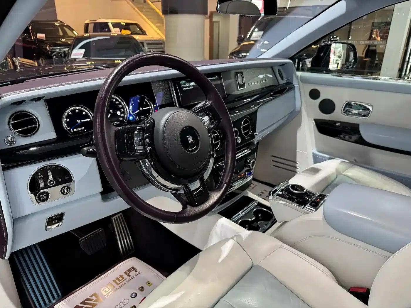 2018 Phantom 6.7T Long Wheelbase — миниатюра 6
