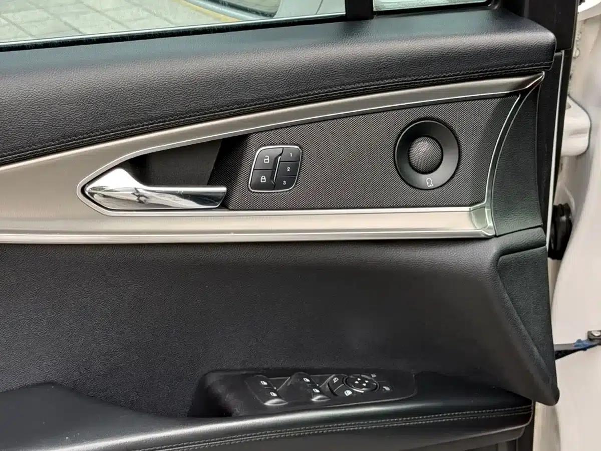 Lincoln MKX 2015 2.0T AWD Premium Edition — миниатюра 13