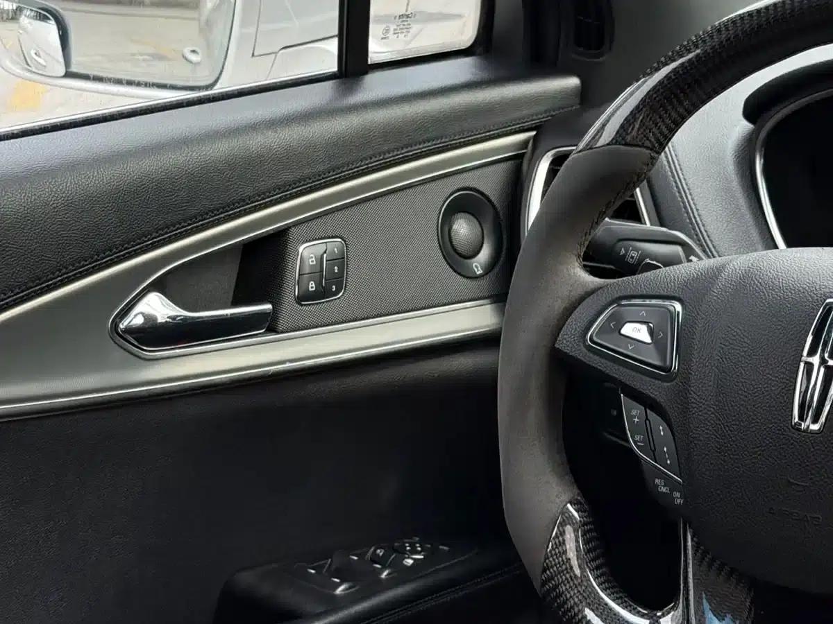 Lincoln MKX 2015 2.0T AWD Premium Edition — миниатюра 20