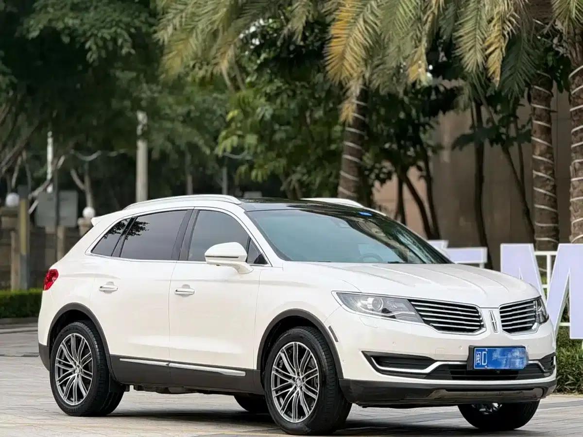 Lincoln MKX 2015 2.0T AWD Premium Edition — миниатюра 3