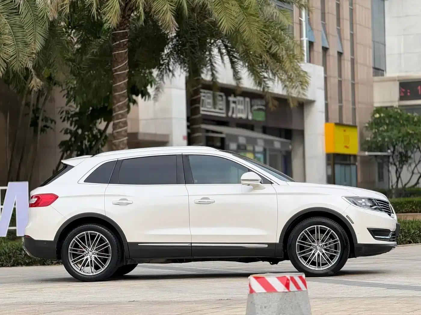 Lincoln MKX 2015 2.0T AWD Premium Edition — миниатюра 7