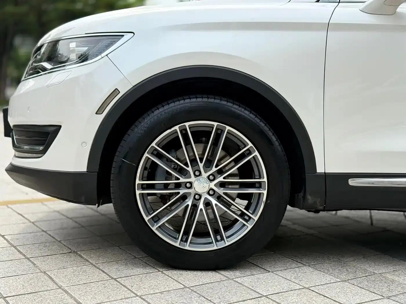 Lincoln MKX 2015 2.0T AWD Premium Edition — миниатюра 8