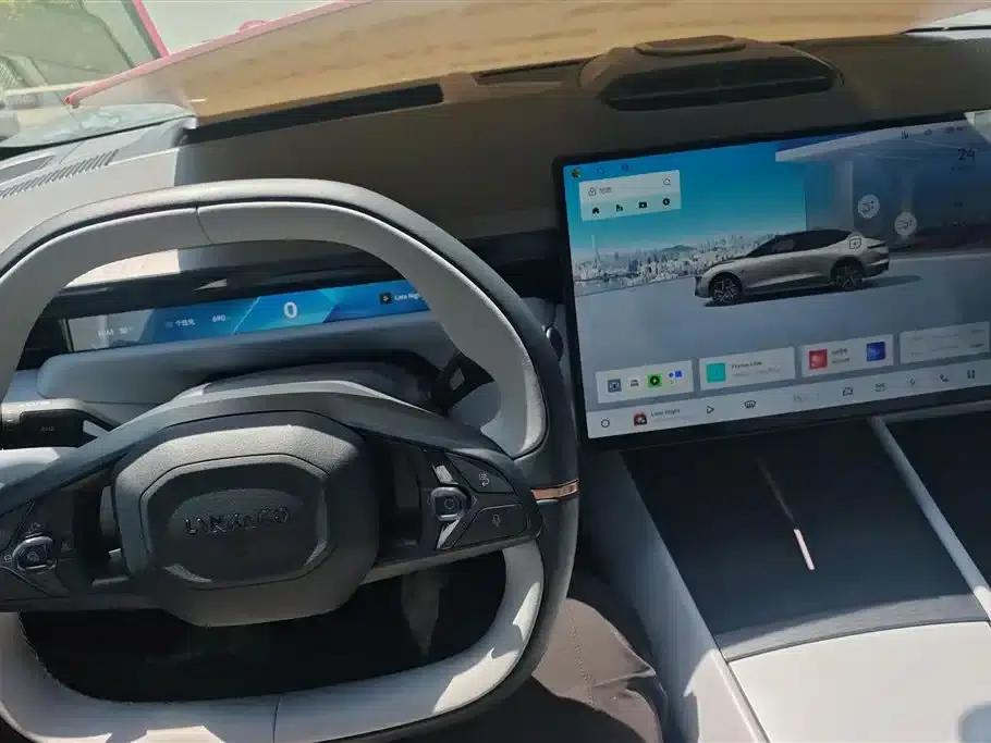 Lynk & Co Z10 2025 Model 95kWh 702km AWD Halo — миниатюра 12
