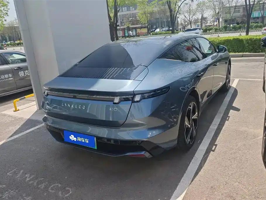 Lynk & Co Z10 2025 Model 95kWh 702km AWD Halo — миниатюра 3