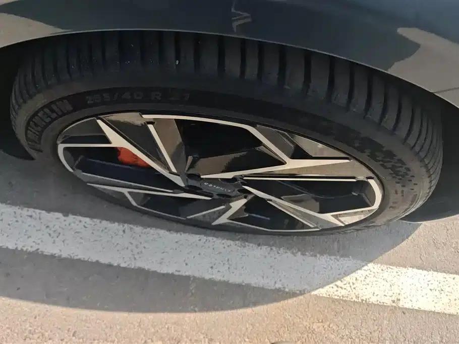 Lynk & Co Z10 2025 Model 95kWh 702km AWD Halo — миниатюра 6