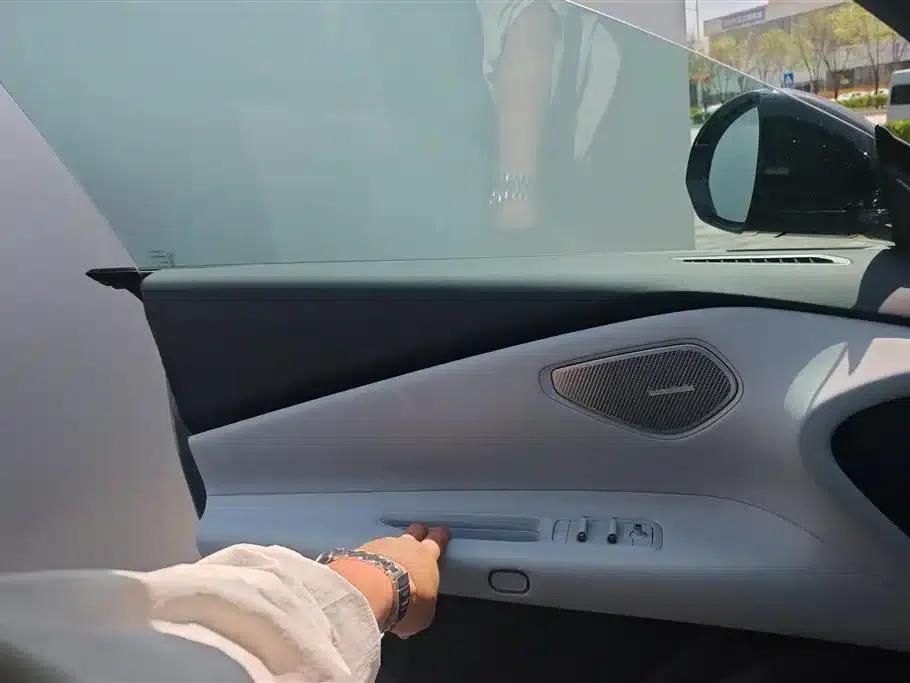 Lynk & Co Z10 2025 Model 95kWh 702km AWD Halo — миниатюра 7