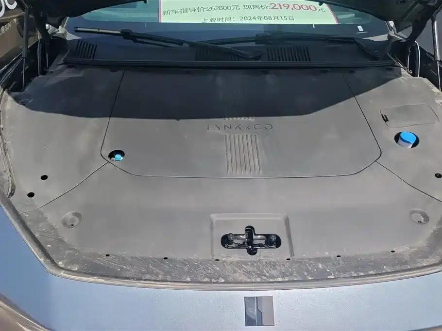 Lynk & Co Z10 2025 Model 95kWh 702km AWD Halo — миниатюра 10