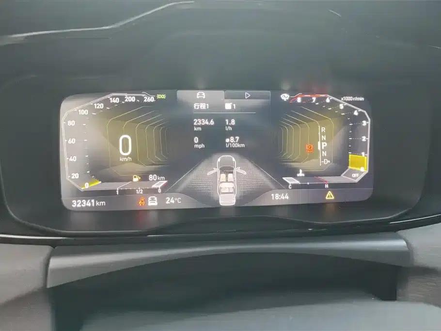 Lynk & Co 02 Hatchback 2022 2.0TD Pro — миниатюра 13