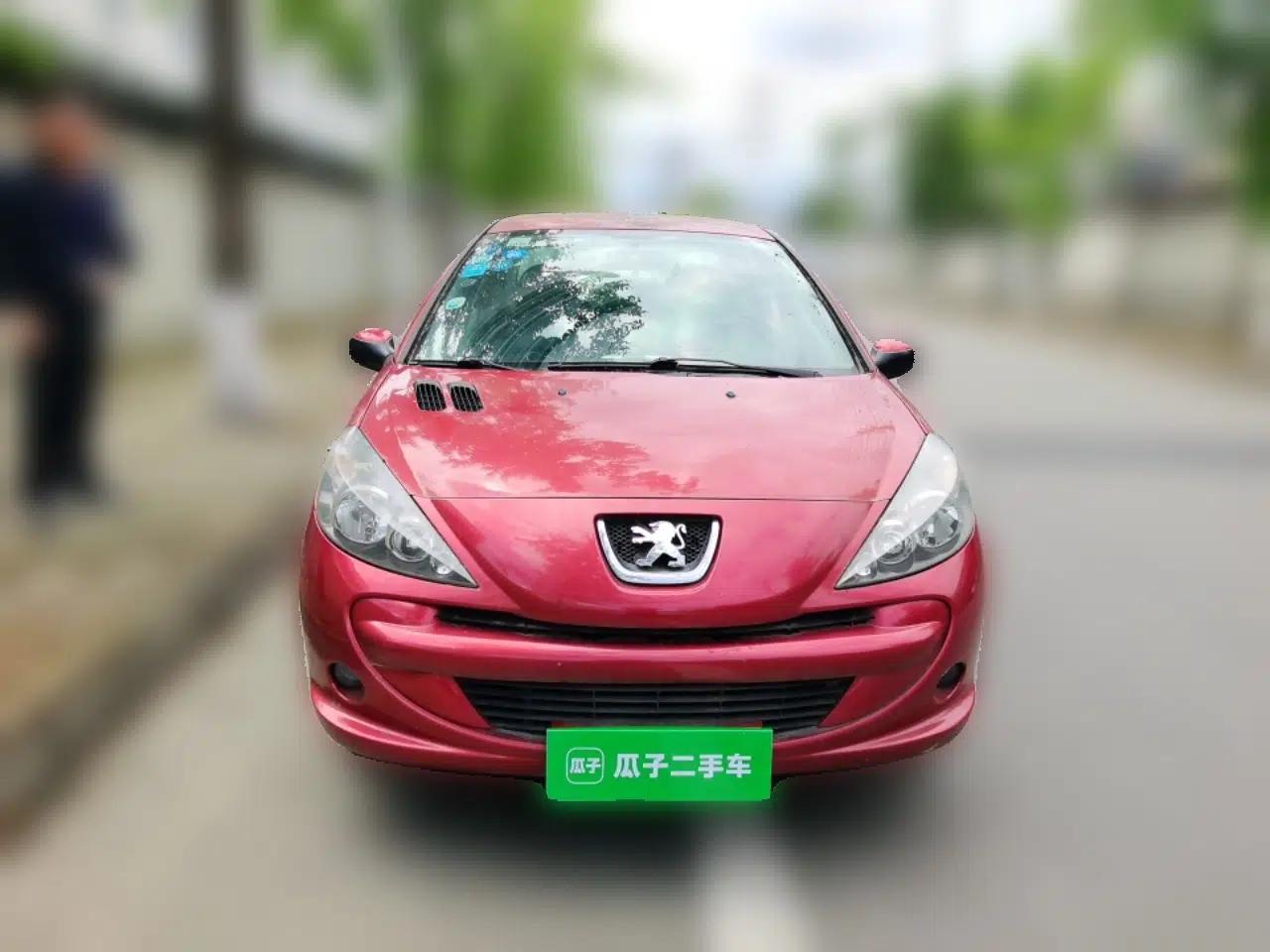 Peugeot 207 2011 Sedan 1.4L Manual Yule Edition — миниатюра 2