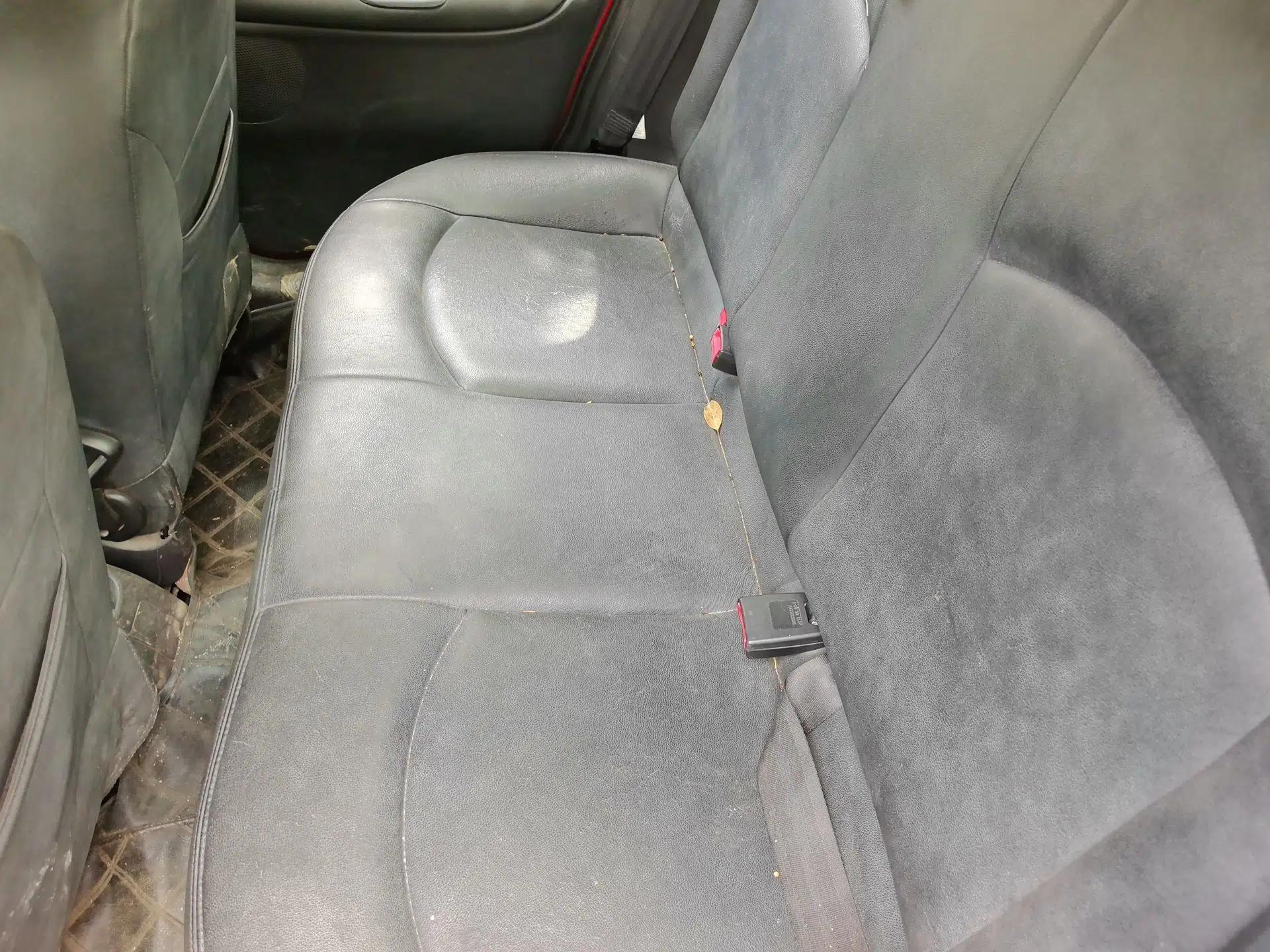 Peugeot 207 2011 Sedan 1.4L Manual Yule Edition — миниатюра 18