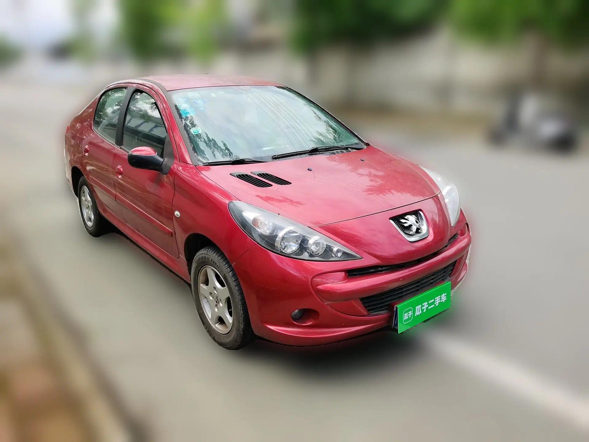 Peugeot 207 2011 Sedan 1.4L Manual Yule Edition — миниатюра 3