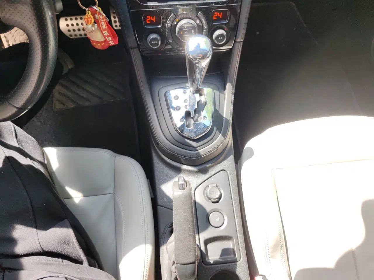 Peugeot RCZ 2011 1.6T Luxury Sport Model — миниатюра 15