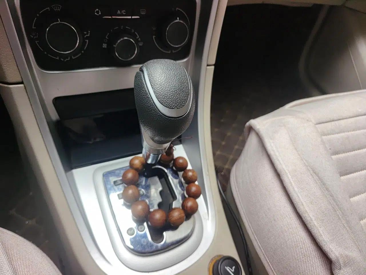 Peugeot 307 2012 Hatchback 1.6L Automatic Comfort Edition — миниатюра 15