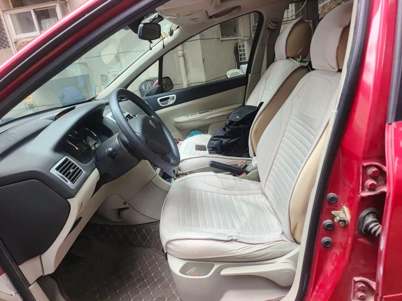 Peugeot 307 2012 Hatchback 1.6L Automatic Comfort Edition — миниатюра 16