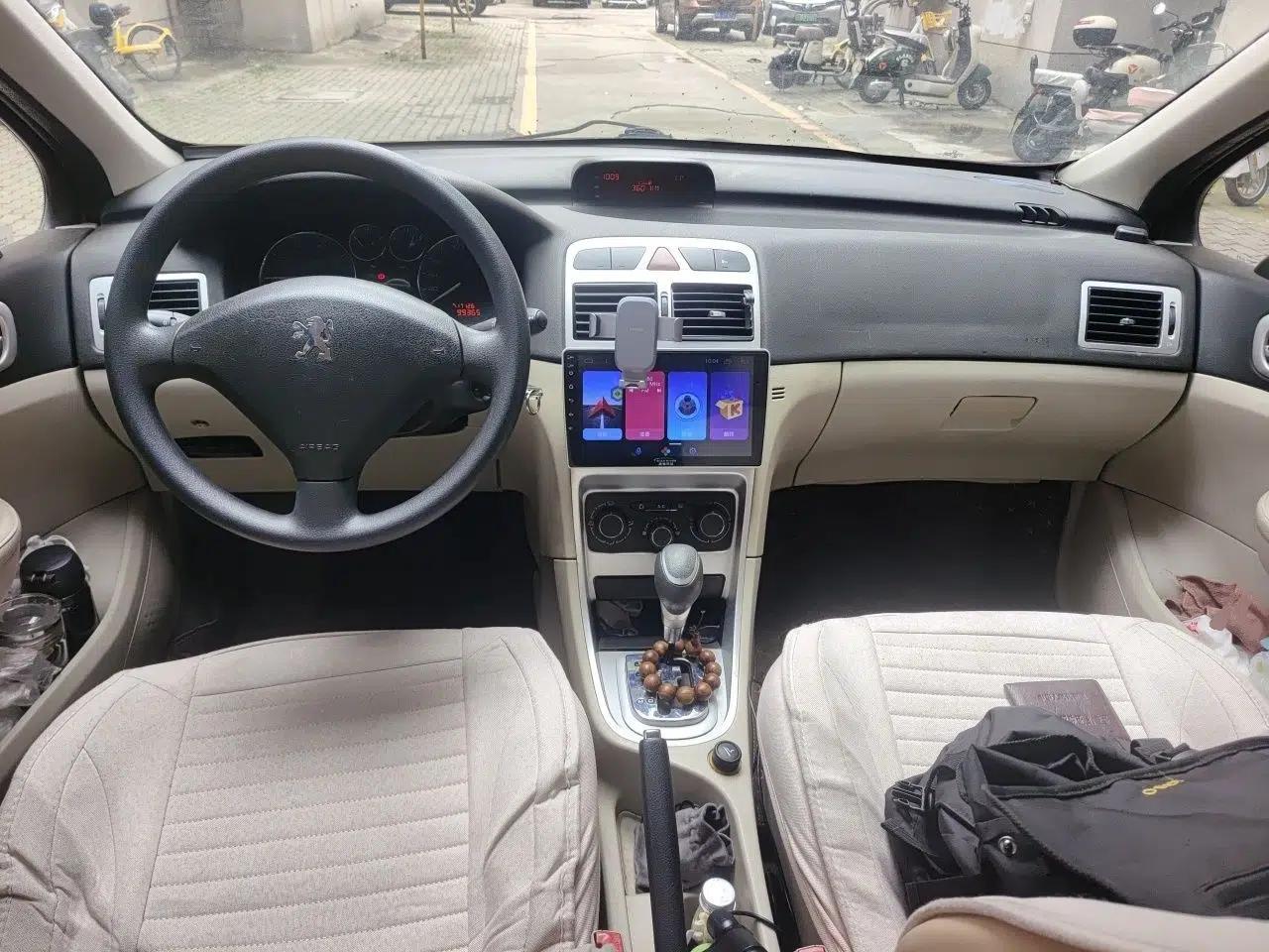 Peugeot 307 2012 Hatchback 1.6L Automatic Comfort Edition — миниатюра 10