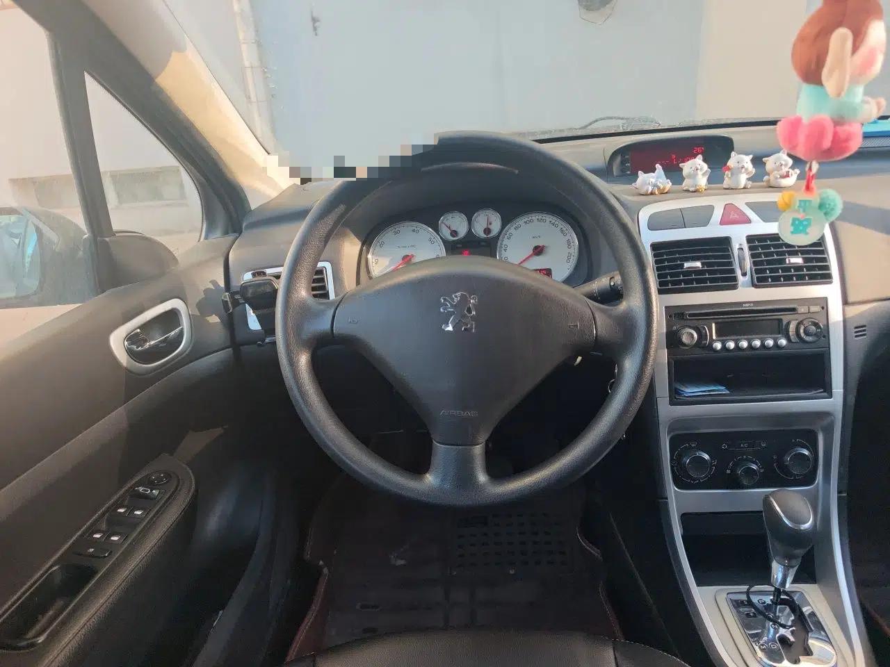 Peugeot 307 2012 Hatchback 1.6L Automatic Comfort Edition — миниатюра 11