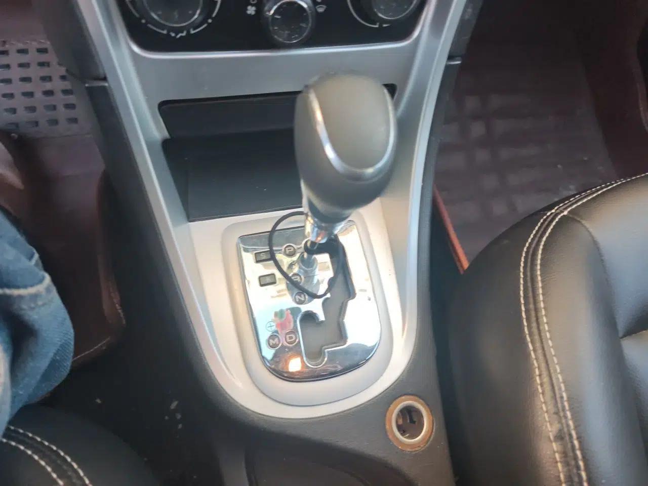 Peugeot 307 2012 Hatchback 1.6L Automatic Comfort Edition — миниатюра 15