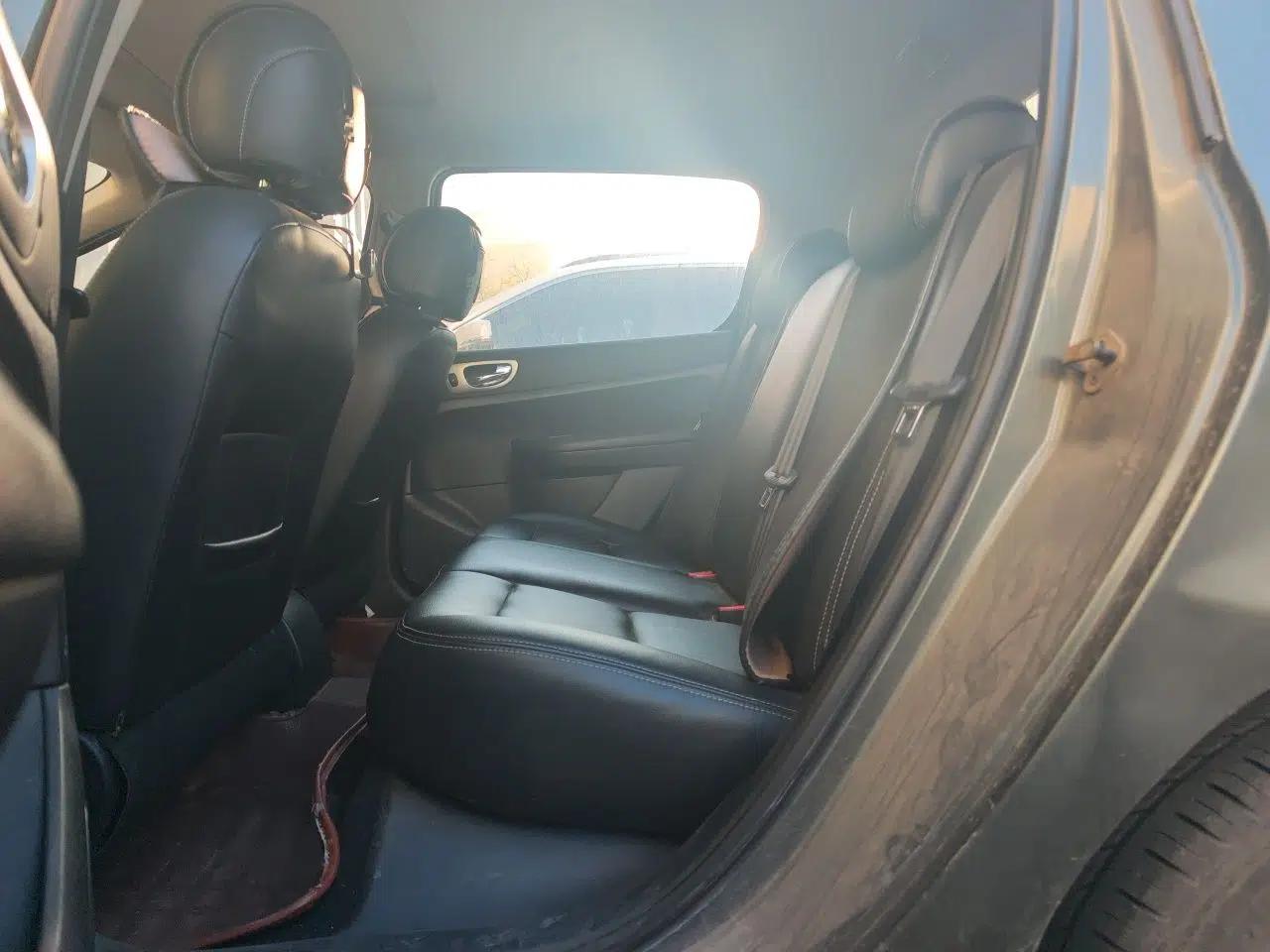 Peugeot 307 2012 Hatchback 1.6L Automatic Comfort Edition — миниатюра 18