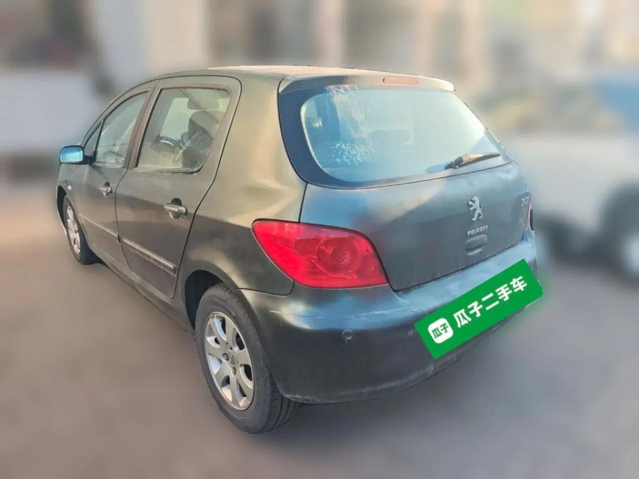 Peugeot 307 2012 Hatchback 1.6L Automatic Comfort Edition — миниатюра 4
