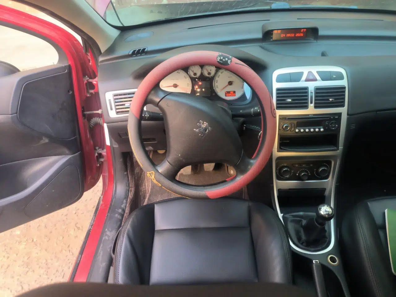 Peugeot 307 2013 Hatchback 1.6L Manual Comfort Edition — миниатюра 11