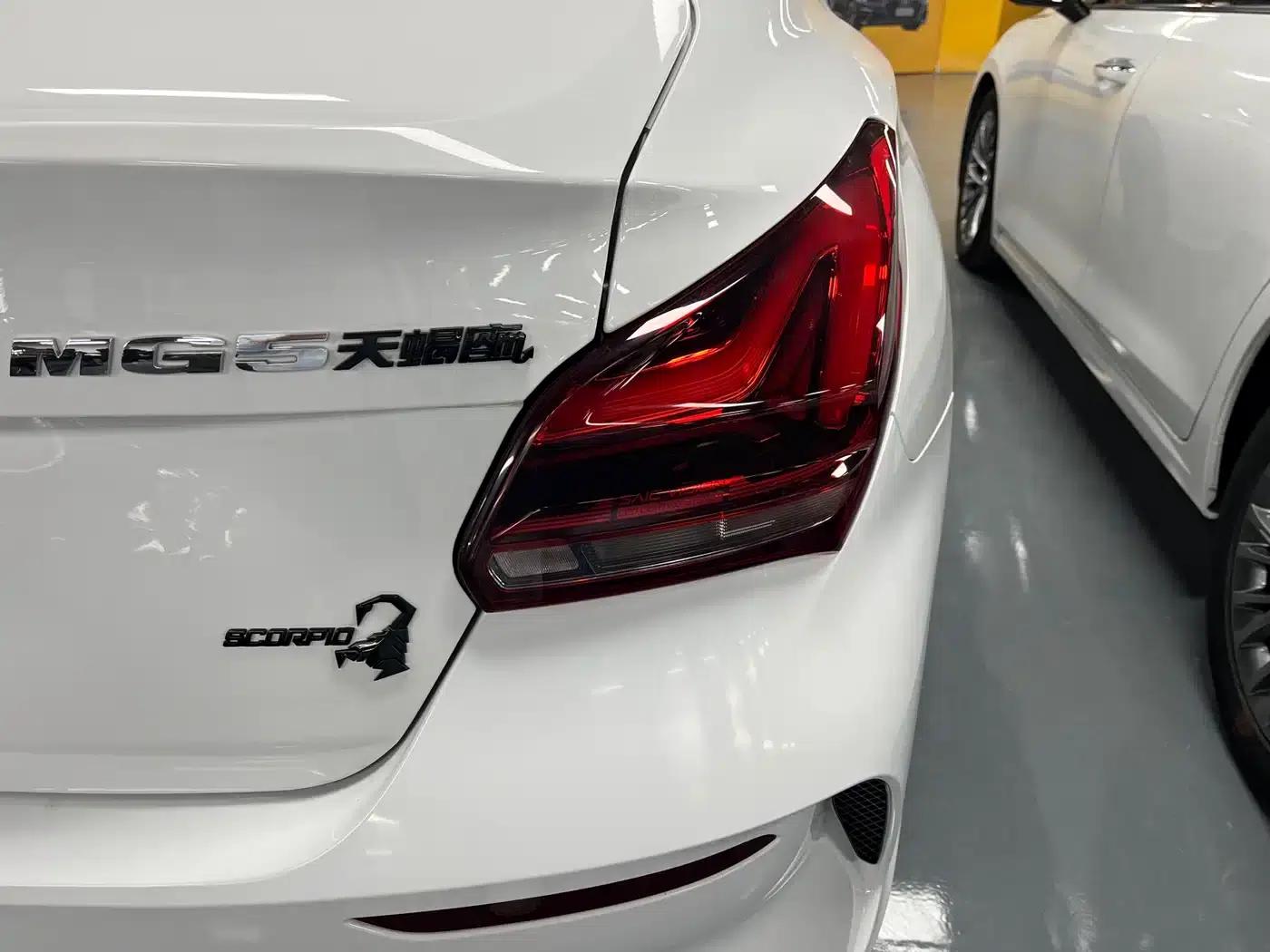 MG5 Scorpio 2022 1.5T Luxury Edition — миниатюра 15