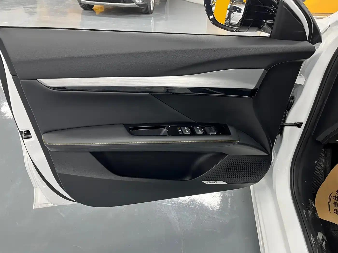 MG5 Scorpio 2022 1.5T Luxury Edition — миниатюра 4