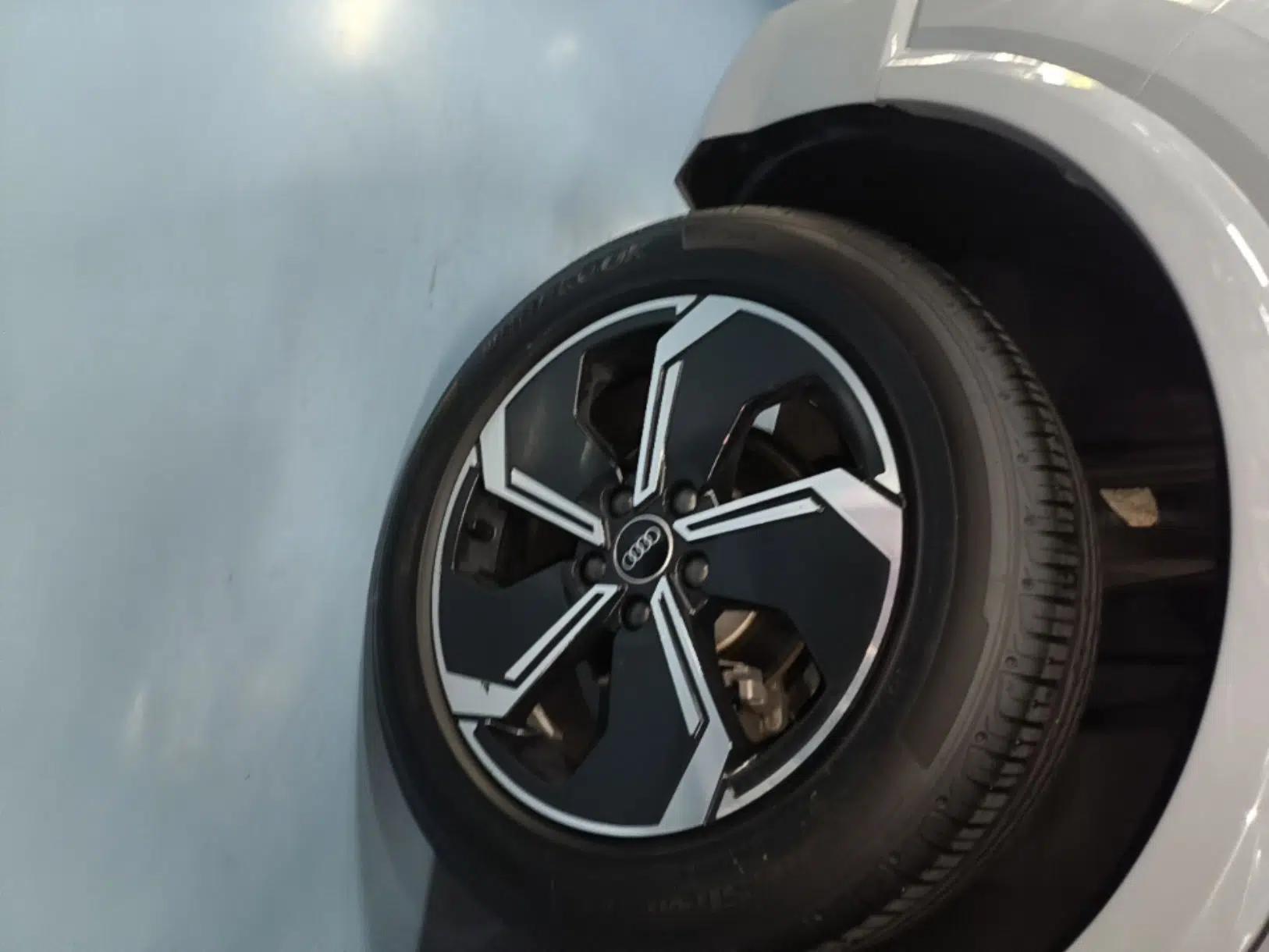 Audi Q2L e-tron 2022 Q2L e-tron Pure Electric Smart Enjoyment Model — миниатюра 10