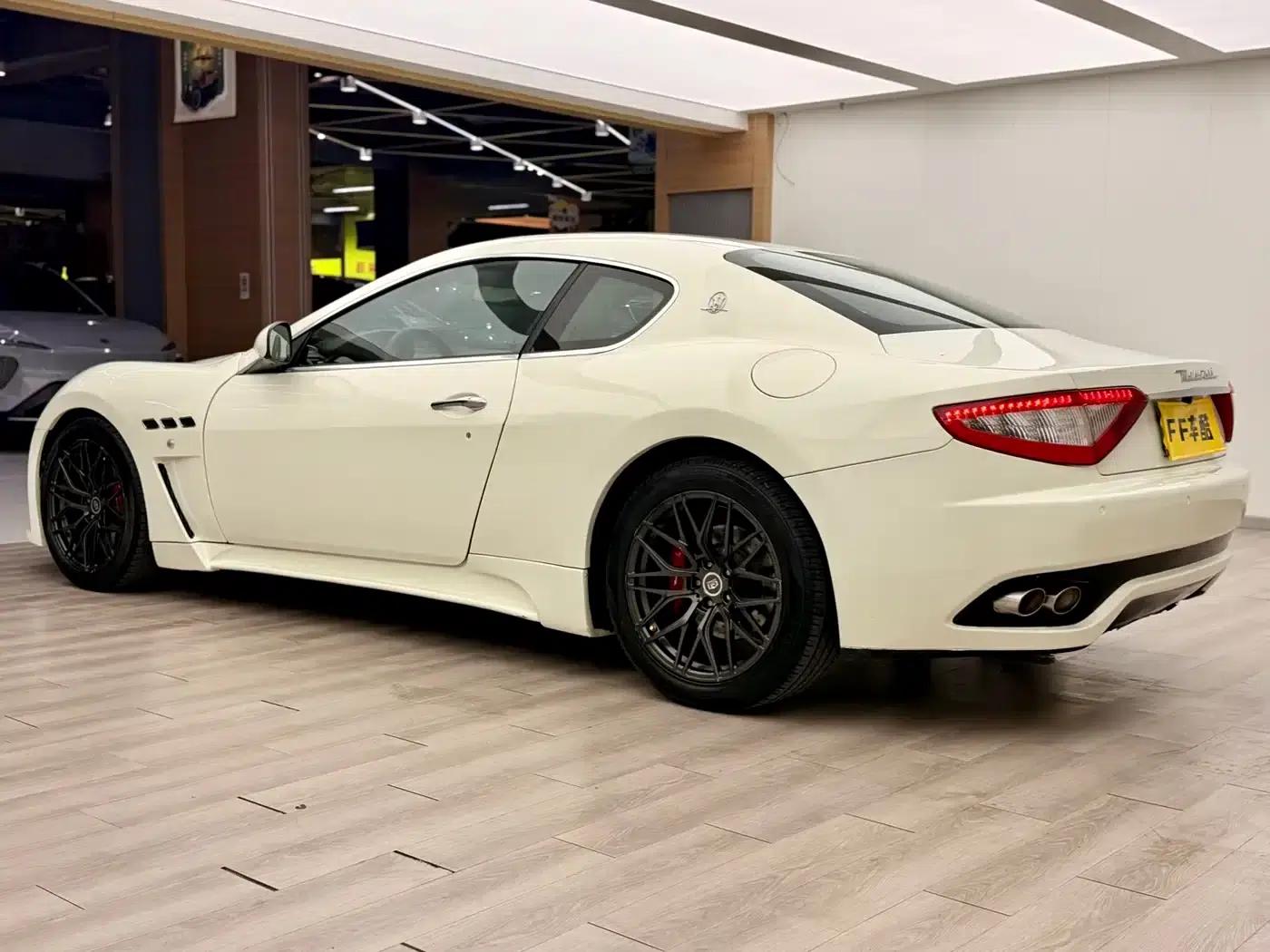 2013 GranTurismo 4.2L Automatic — миниатюра 12