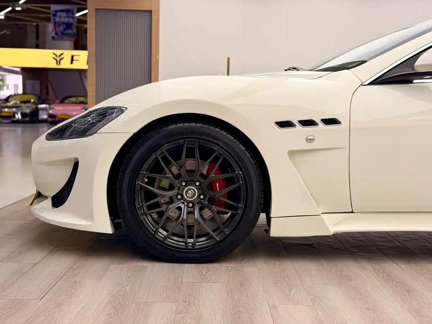 2013 GranTurismo 4.2L Automatic — миниатюра 13