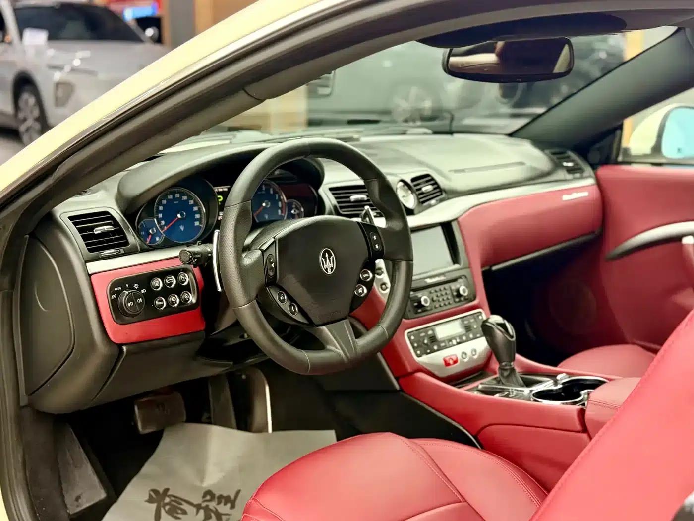 2013 GranTurismo 4.2L Automatic — миниатюра 15