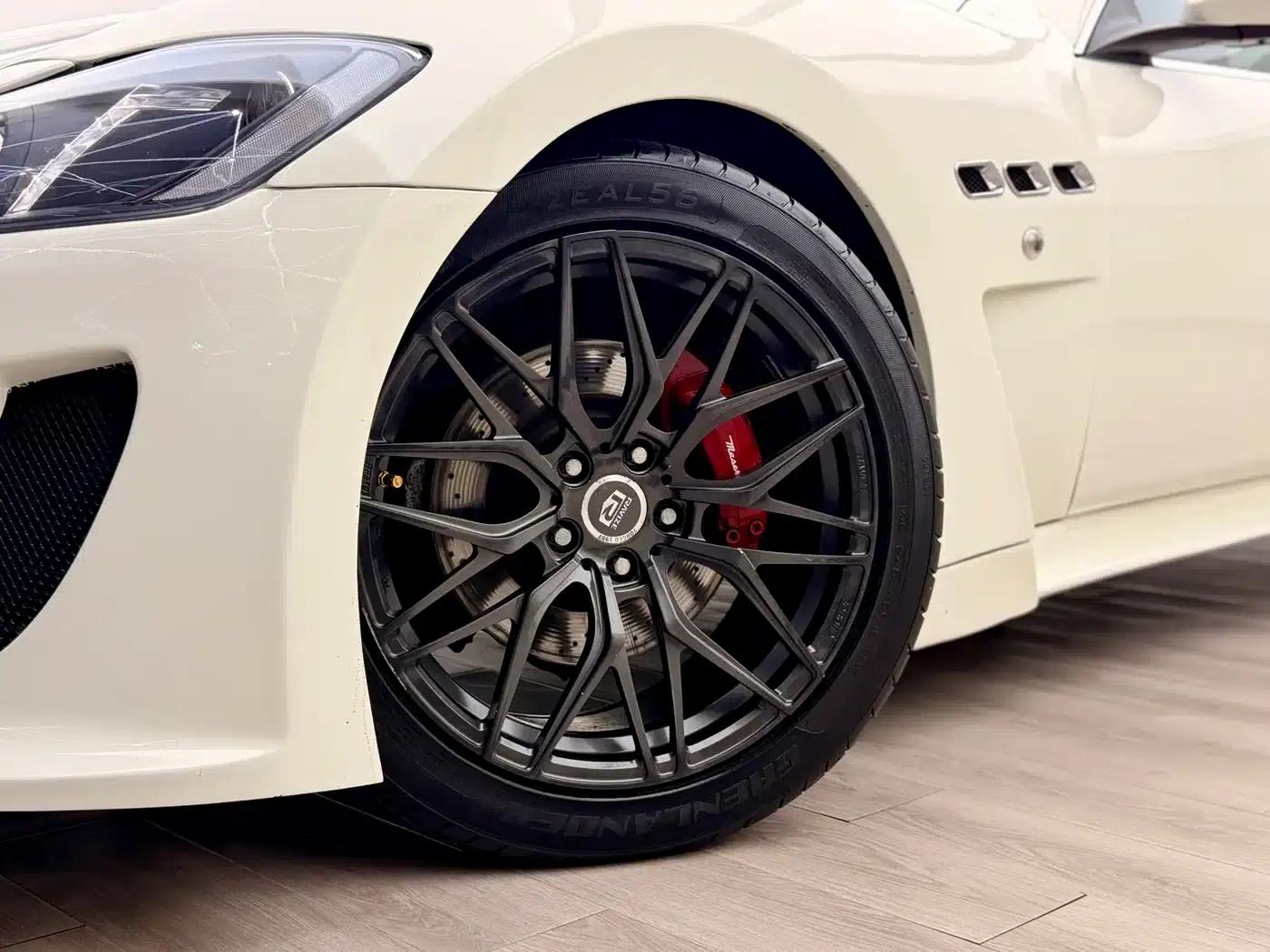 2013 GranTurismo 4.2L Automatic — миниатюра 5