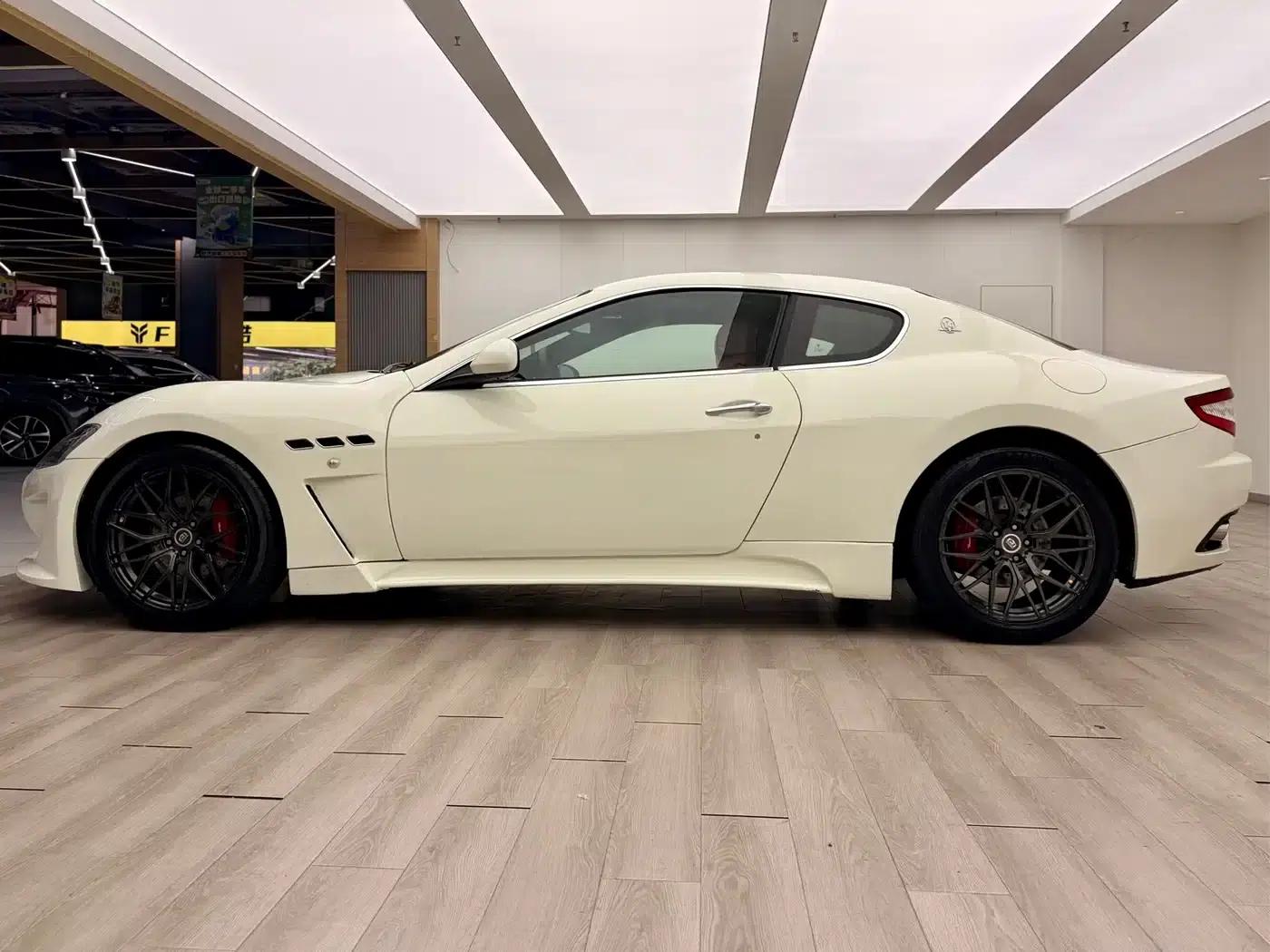 2013 GranTurismo 4.2L Automatic — миниатюра 6