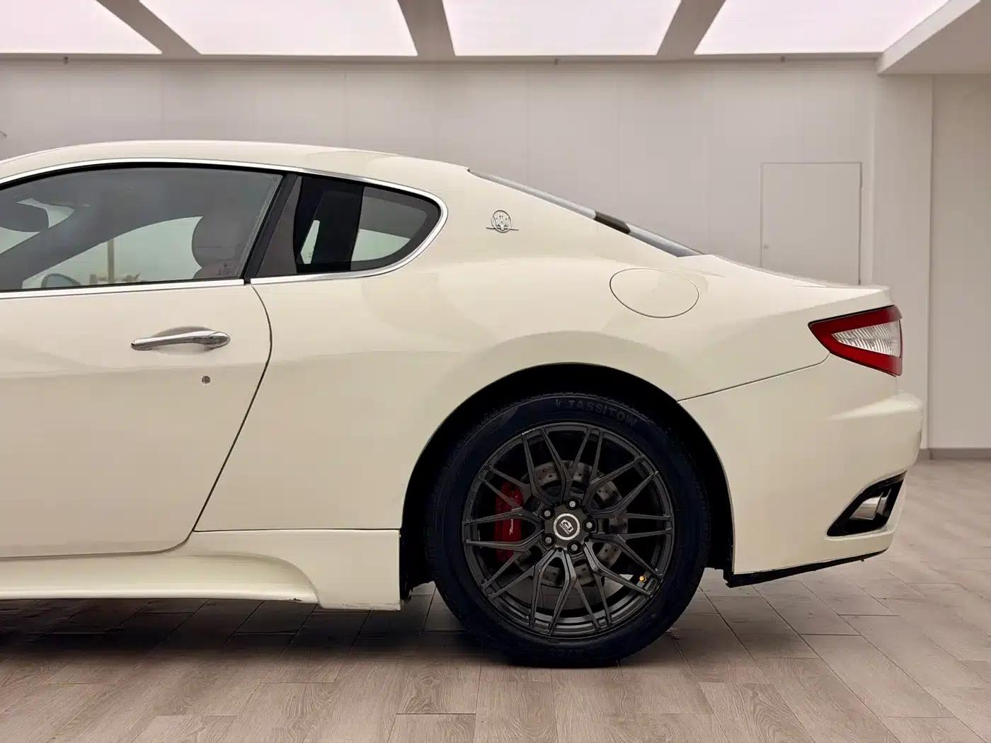 2013 GranTurismo 4.2L Automatic — миниатюра 7