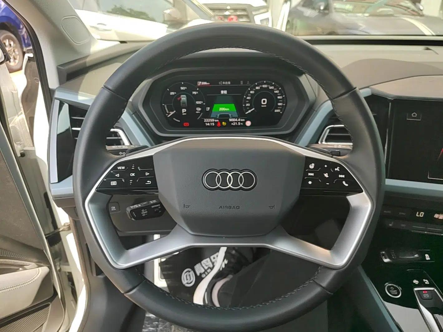 Audi Q5 e-tron 2023 40 e-tron Starry Edition Luxury Package — миниатюра 14