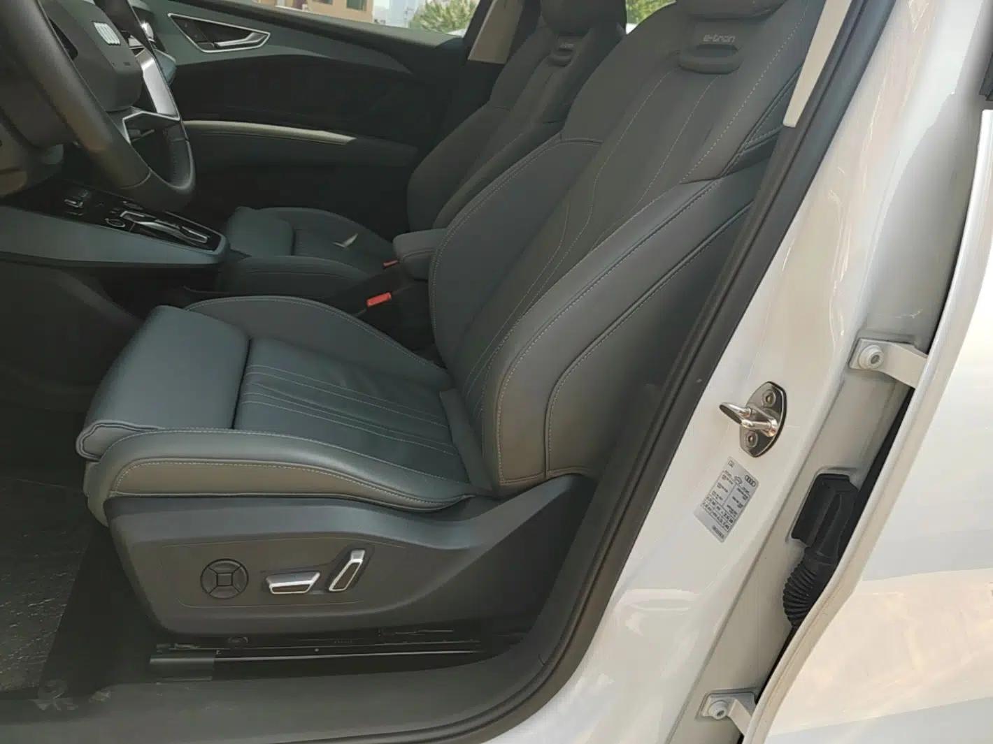 Audi Q5 e-tron 2023 40 e-tron Starry Edition Luxury Package — миниатюра 18