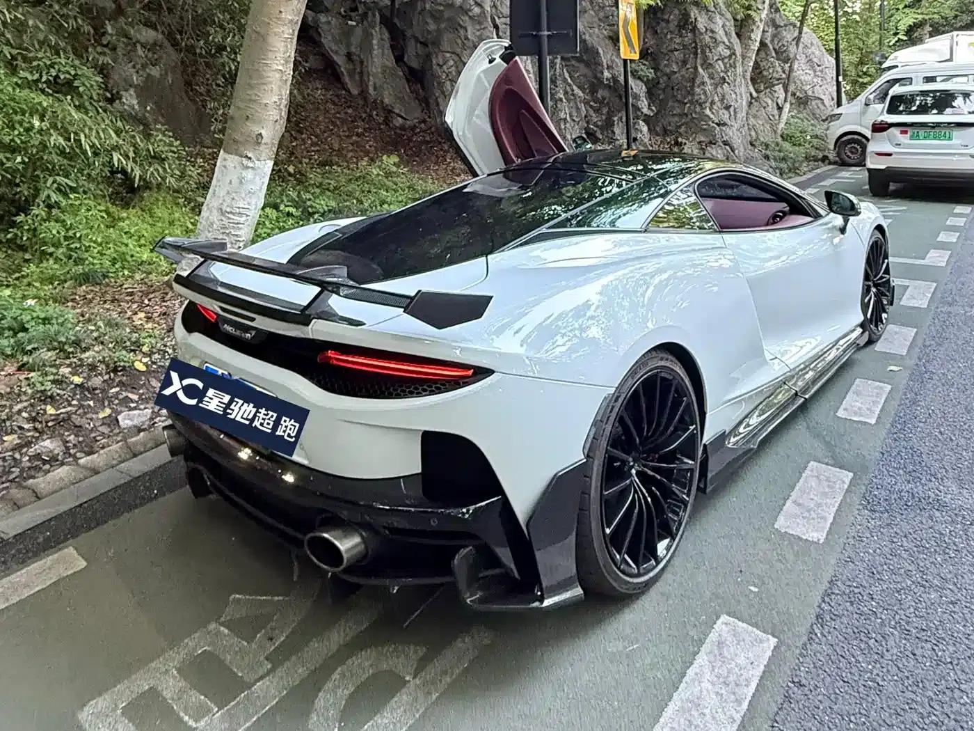 McLaren GT 2022 4.0T Standard Edition — миниатюра 2