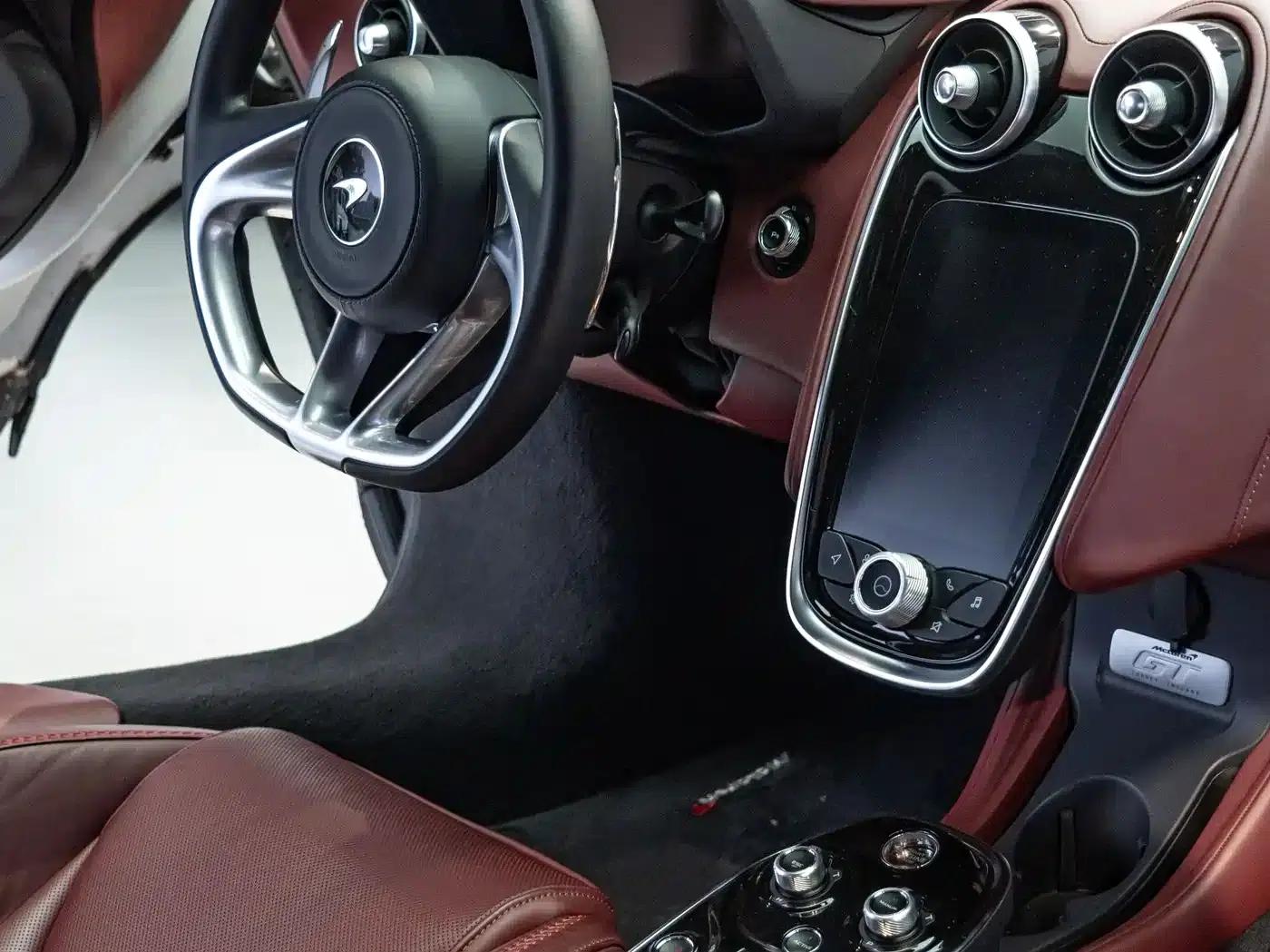 McLaren GT 2022 4.0T Standard Edition — миниатюра 3