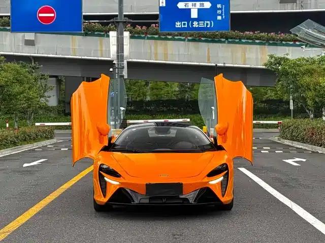 Artura 2023 3.0T Hybrid Standard Model