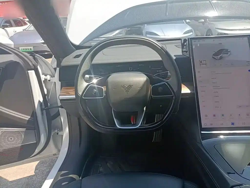Nezha S 2023 Pure Electric 520km Rear-Wheel Drive Lite Edition — миниатюра 11