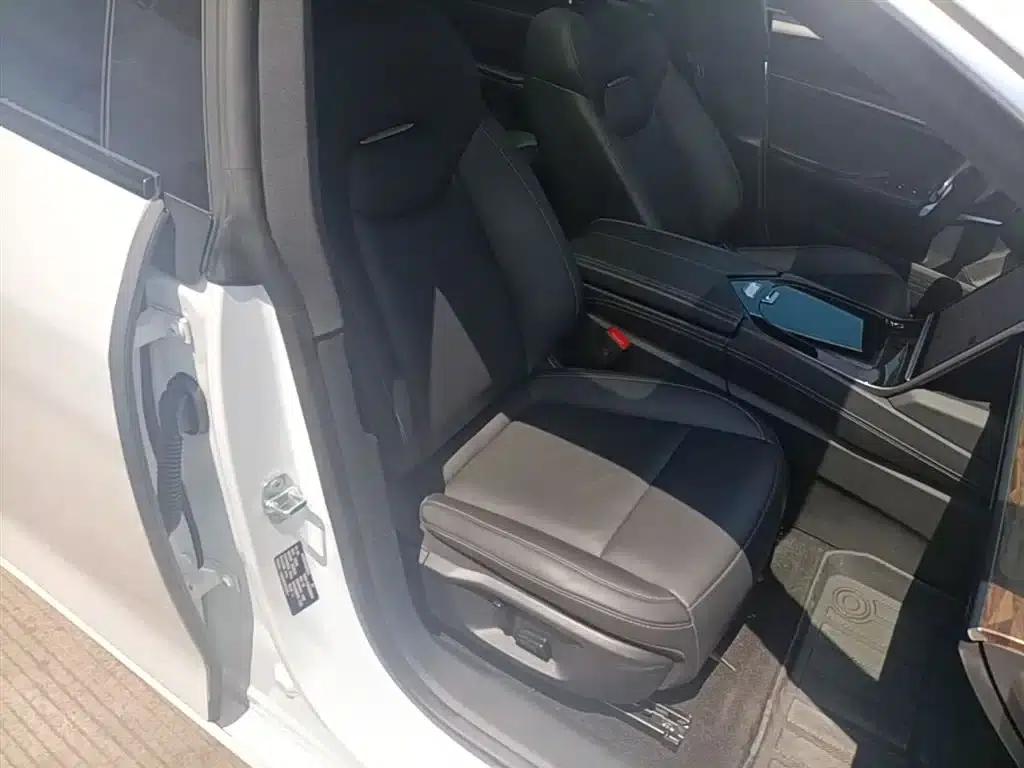 Nezha S 2023 Pure Electric 520km Rear-Wheel Drive Lite Edition — миниатюра 25