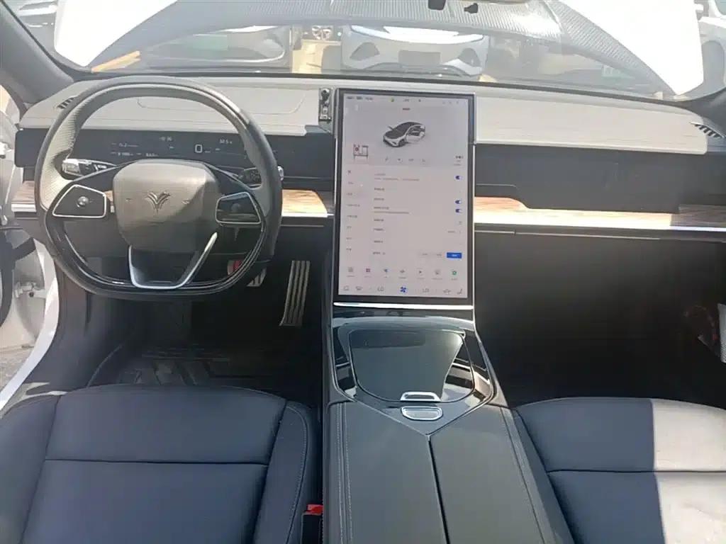 Nezha S 2023 Pure Electric 520km Rear-Wheel Drive Lite Edition — миниатюра 10