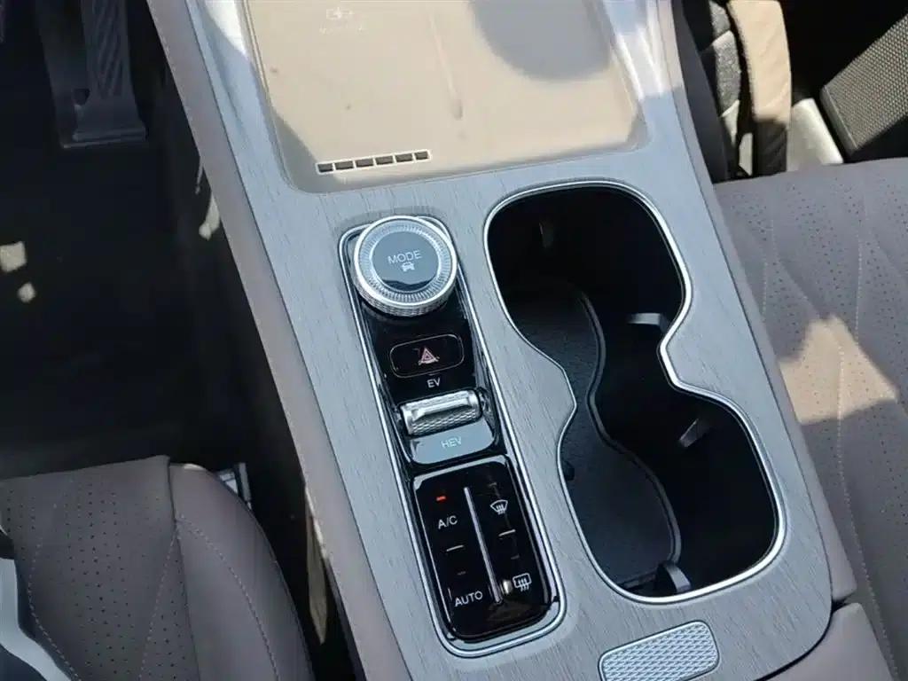 Chery Tiggo 8 PLUS C-DM 2025 1.5T 116km/h Premium 5-seater — миниатюра 14