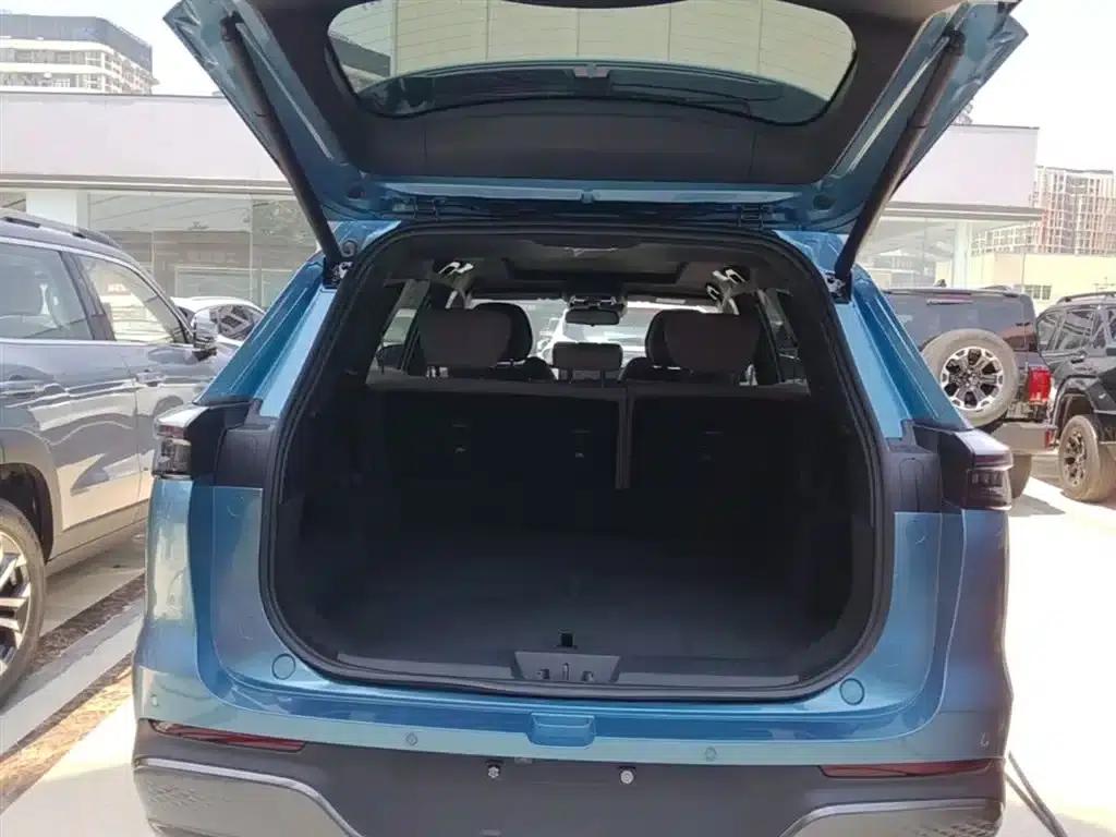 Chery Tiggo 8 PLUS C-DM 2025 1.5T 116km/h Premium 5-seater — миниатюра 19